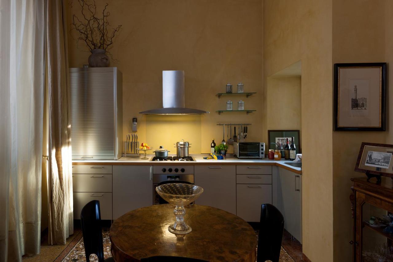 Residenza Dei Signori - Italian Homing Apartment เวโรนา ภายนอก รูปภาพ
