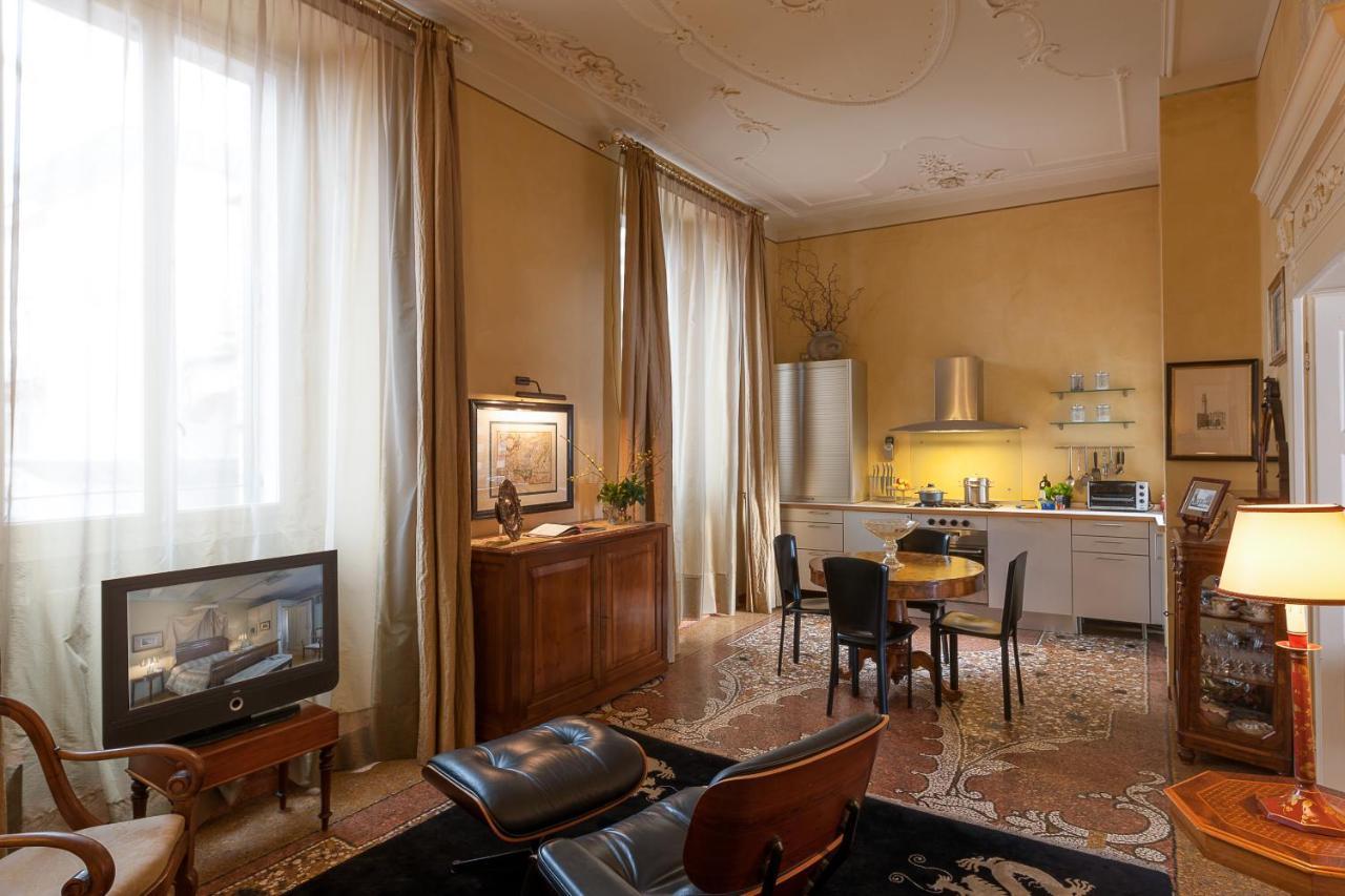 Residenza Dei Signori - Italian Homing Apartment เวโรนา ภายนอก รูปภาพ