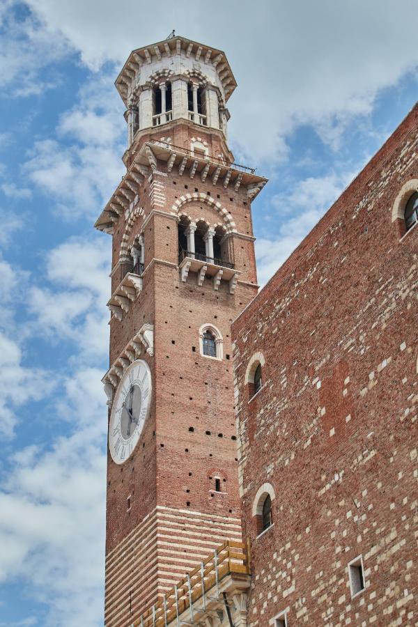 Residenza Dei Signori - Italian Homing Apartment เวโรนา ภายนอก รูปภาพ